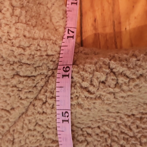 Banana Republic teddy sweater - Picture 5 of 8